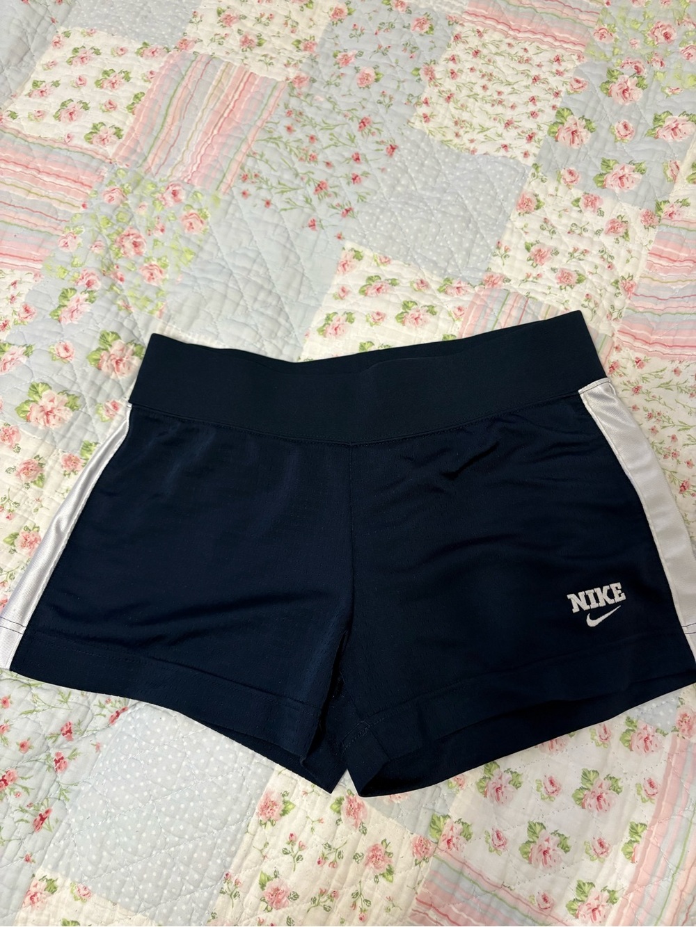 Vintage Nike Women's Navy Athletic Shorts